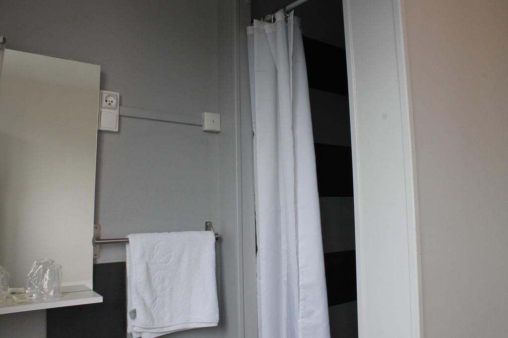 Hotel De Normandie Amiens Room photo